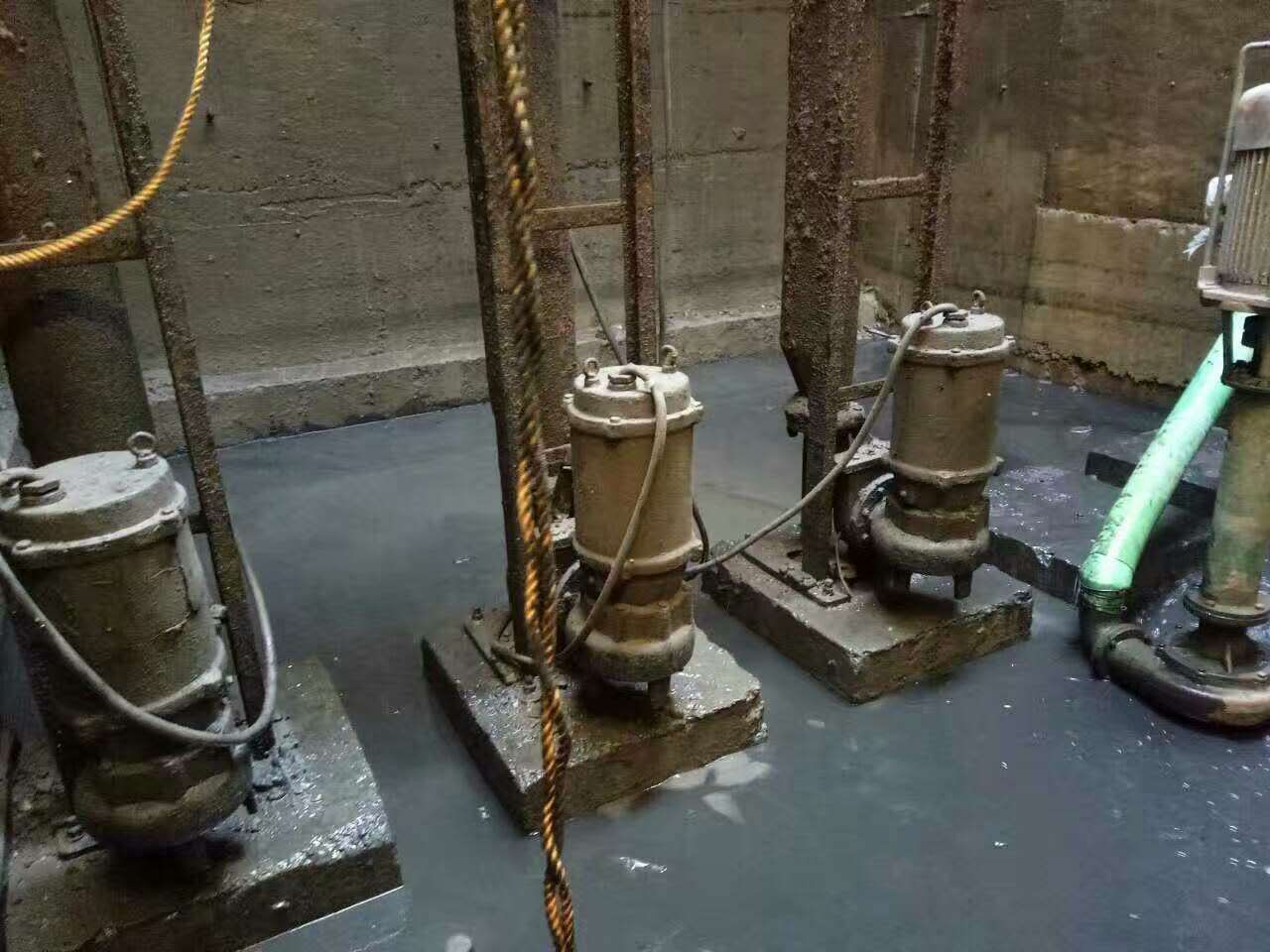 文县污水池清理